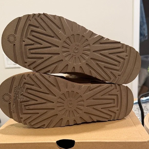 UGG Dune mini buckle boots - Picture 6 of 6